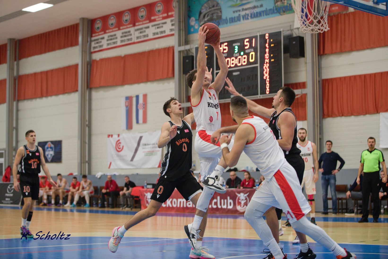 Late push of Komárno gave them into Final Four